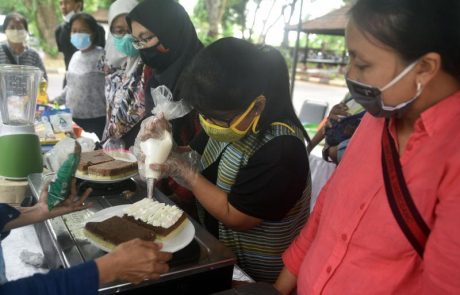 FT-KOTA_LPASK-Indonesia-melakukan-pelatihan-memberikan-ketrampilan-tatarias-dan-masak-kuliner-2 FT-KOTA_LPASK-Indonesia-melakukan-pelatihan-memberikan-ketrampilan-tatarias-dan-masak-kuliner-2